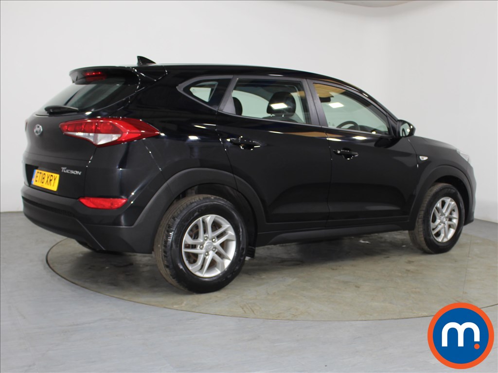 View this Hyundai Tucson 1.7 CRDi Blue Drive S 5dr 2WD Hyundai Tucson 1.7 CRDi Blue Drive S 5dr 2WD