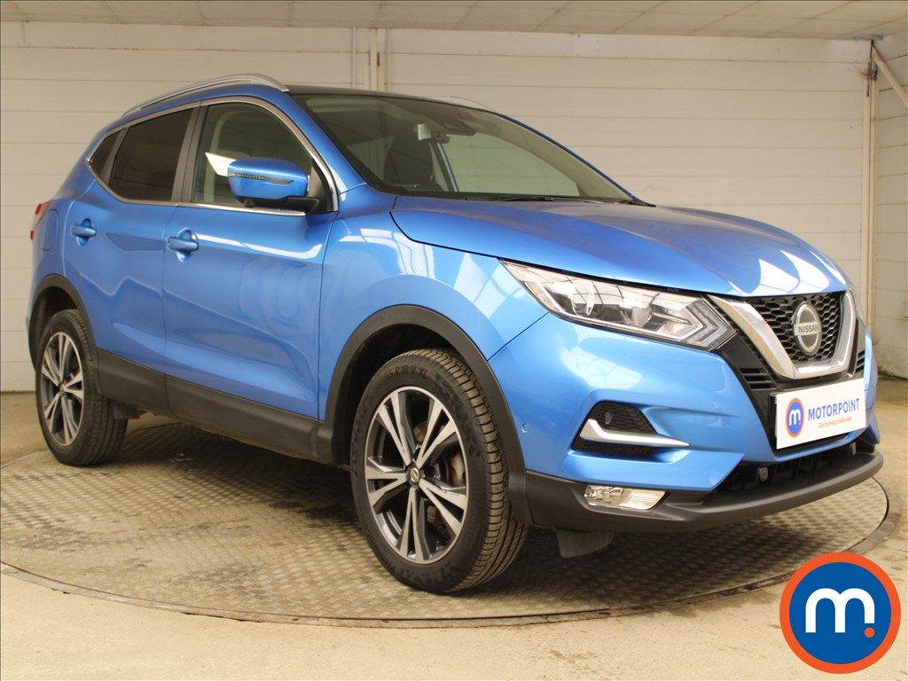 Nissan Qashqai 1.5 dCi N-Connecta [Glass Roof Pack] 5dr - Stock Number 1256331 Passenger side front corner