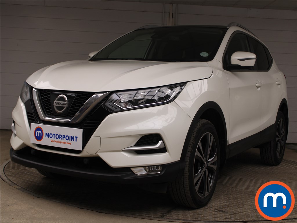 Nissan Qashqai 1.5 dCi N-Connecta [Glass Roof Pack] 5dr - Stock Number 1261759 Passenger side front corner