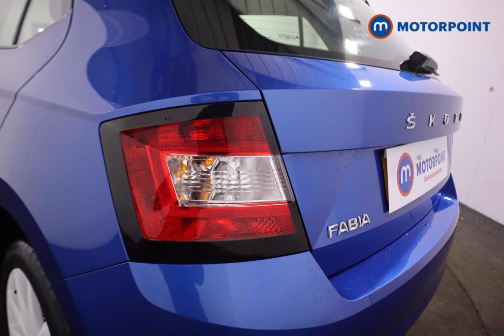 Skoda Fabia Colour Edition Manual Petrol Hatchback - Stock Number (1429356) - 18th supplementary image