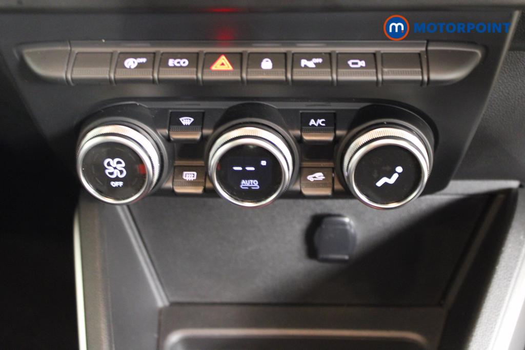 Dacia Duster Techroad Manual Petrol SUV - Stock Number (1429977) - 11th supplementary image