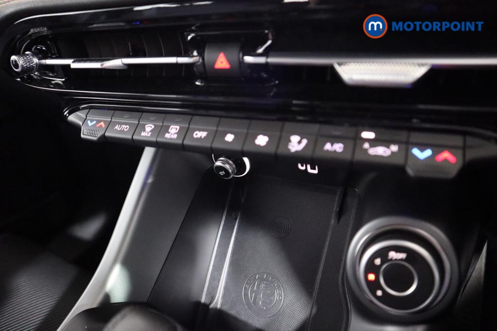 Alfa Romeo Tonale TI Automatic Petrol-Electric Hybrid SUV - Stock Number (1434759) - 7th supplementary image