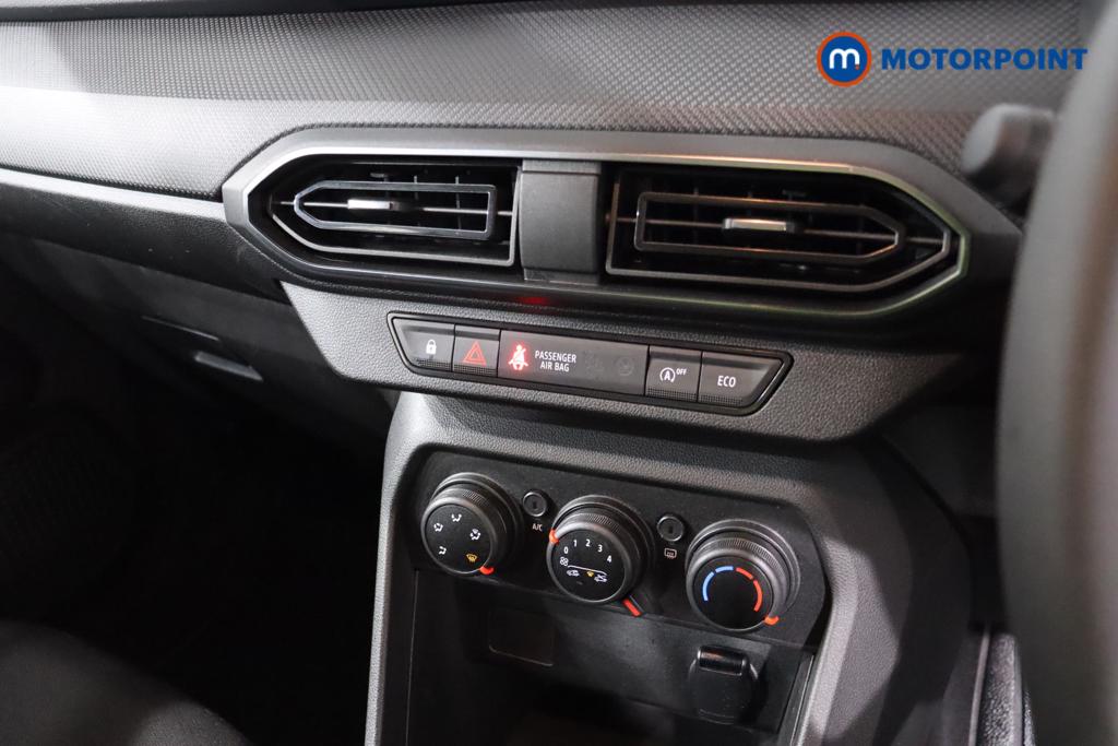 Dacia Sandero Essential Manual Petrol-Lpg Hatchback - Stock Number (1424881) - 14th supplementary image