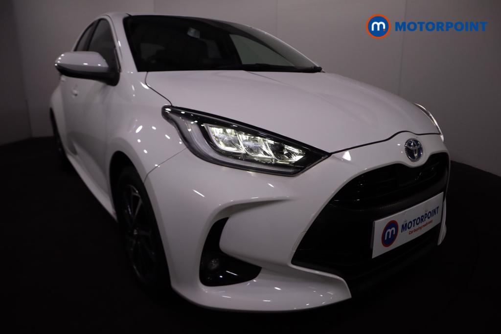 Toyota Yaris Design Automatic Petrol-Electric Hybrid Hatchback - Stock Number (1433977) - 24th supplementary image