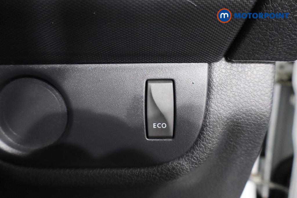 Dacia Sandero Stepway Essential Manual Petrol Hatchback - Stock Number (1436277) - 9th supplementary image