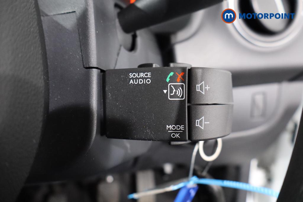 Dacia Sandero Stepway Essential Manual Petrol Hatchback - Stock Number (1436724) - 8th supplementary image