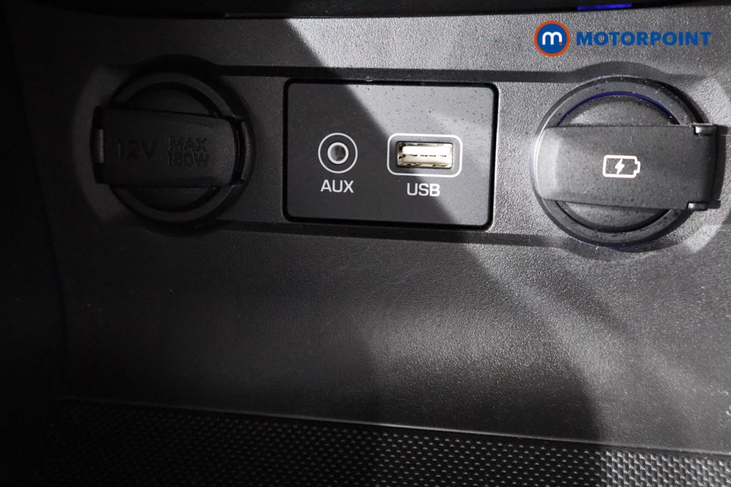 Hyundai I20 Premium Se Nav Manual Petrol Hatchback - Stock Number (1439120) - 6th supplementary image