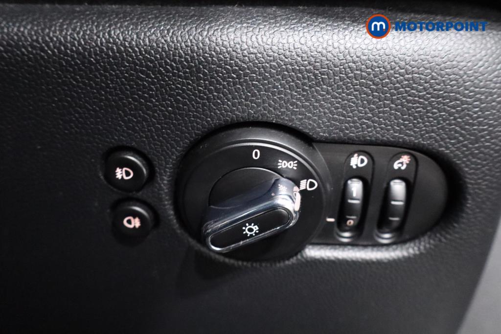 Mini Hatchback Cooper Manual Petrol Hatchback - Stock Number (1360252) - 8th supplementary image