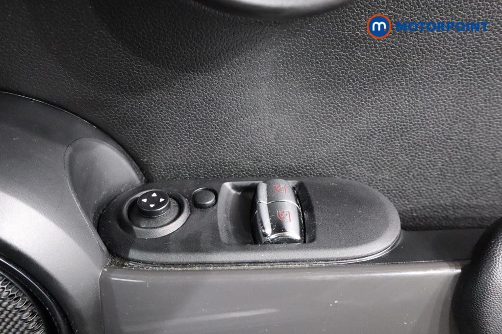 Mini Hatchback Cooper Manual Petrol Hatchback - Stock Number (1360252) - 9th supplementary image