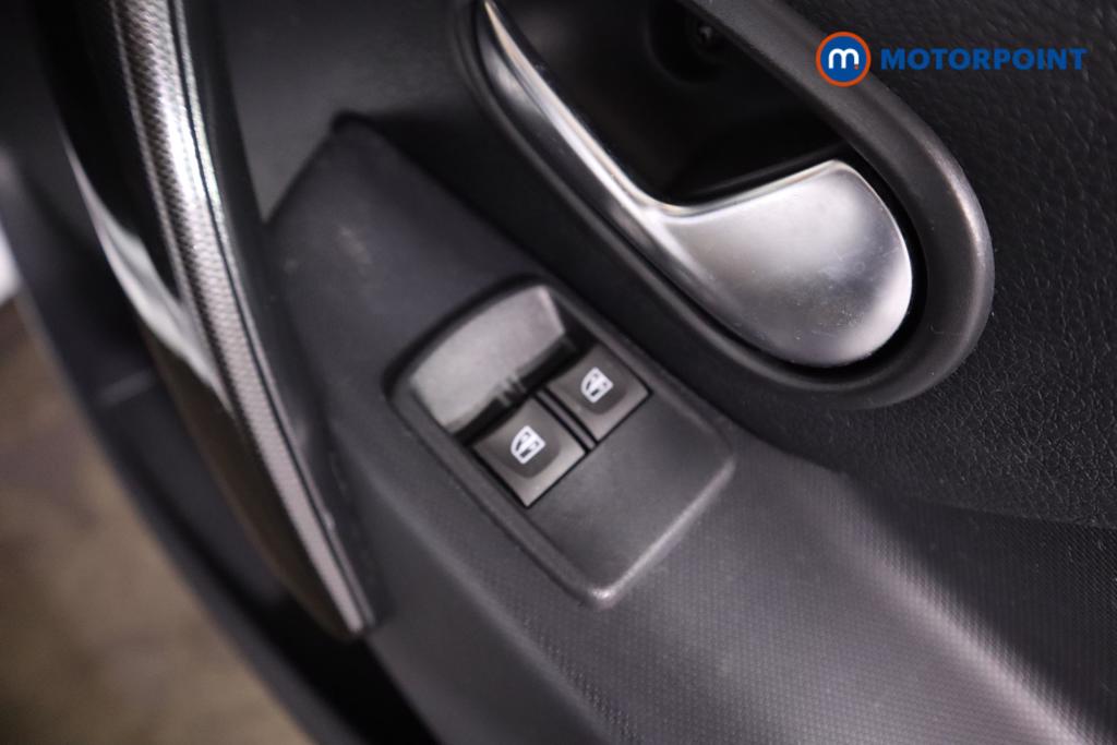 Dacia Sandero Comfort Manual Petrol Hatchback - Stock Number (1438393) - 9th supplementary image