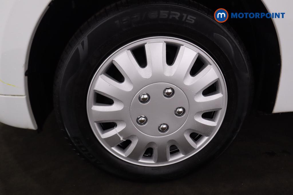 Dacia Sandero Comfort Manual Petrol Hatchback - Stock Number (1438393) - 15th supplementary image