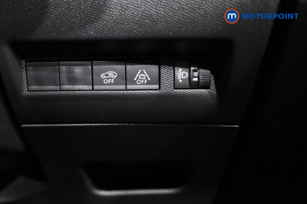 Peugeot 2008 Allure Premium-Plus Automatic Petrol SUV - Stock Number (1439127) - 18th supplementary image