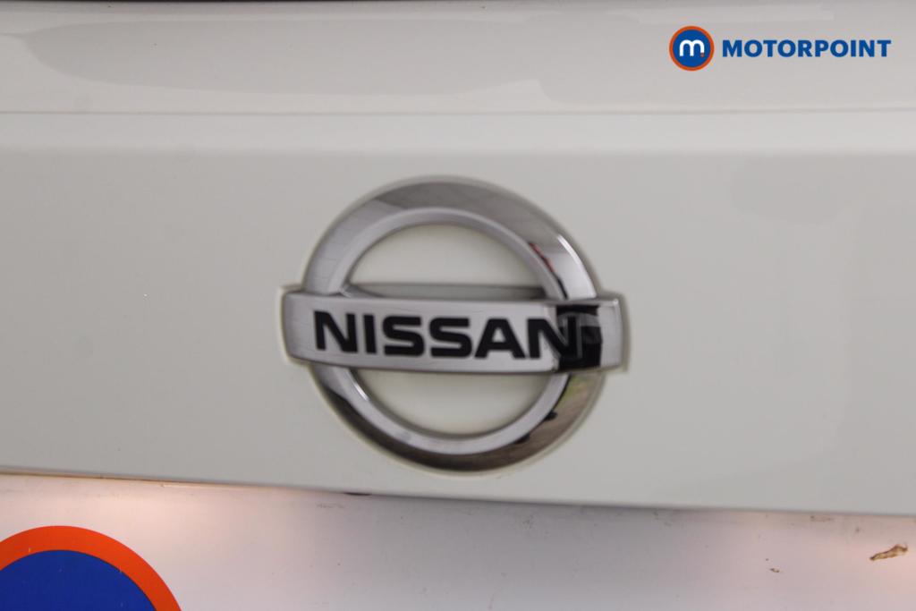 Nissan Juke N-Connecta Manual Petrol SUV - Stock Number (1435847) - 21st supplementary image