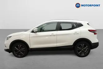 Nissan Qashqai N-Connecta Automatic Petrol SUV - Stock Number (1437526) - Passenger side