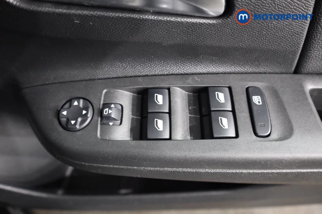 Vauxhall Corsa Elite Manual Petrol Hatchback - Stock Number (1431050) - 18th supplementary image