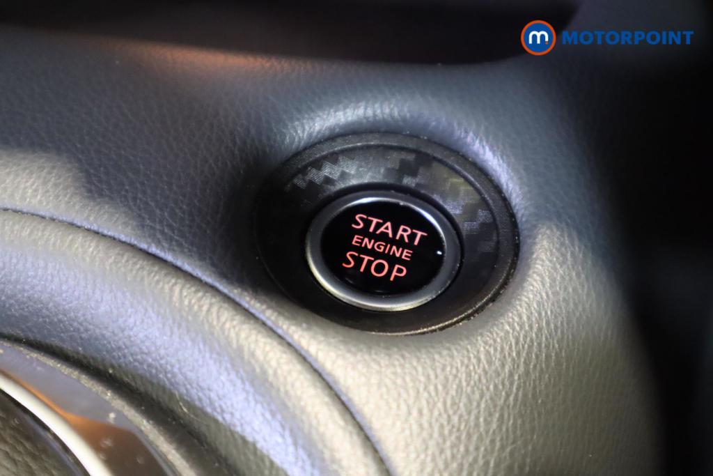 Nissan Juke N-Connecta Manual Petrol SUV - Stock Number (1442010) - 17th supplementary image