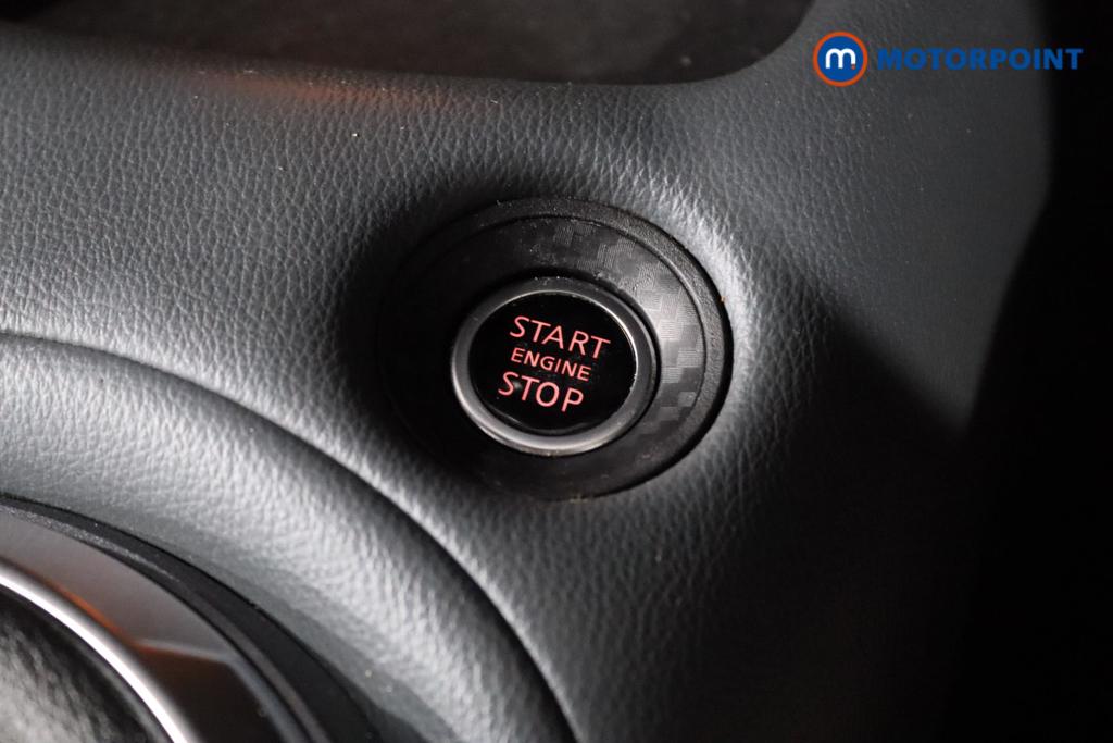 Nissan Juke N-Connecta Manual Petrol SUV - Stock Number (1441419) - 17th supplementary image
