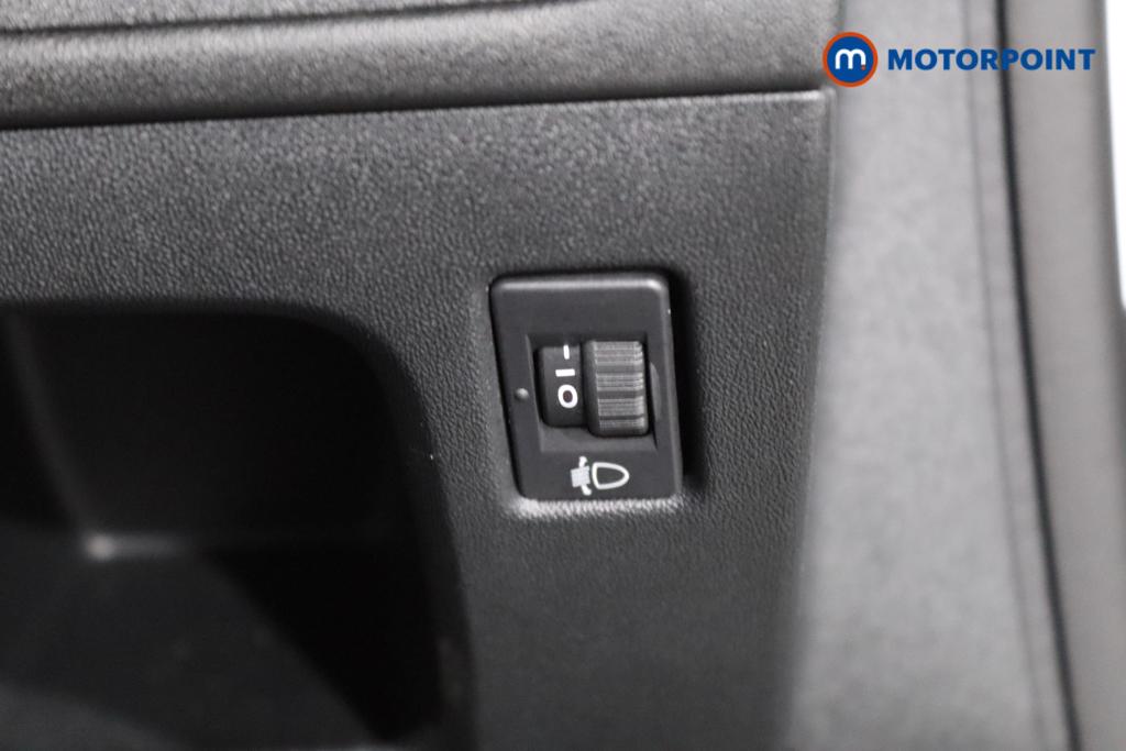 Peugeot 2008 Allure Premium Manual Petrol SUV - Stock Number (1441817) - 23rd supplementary image