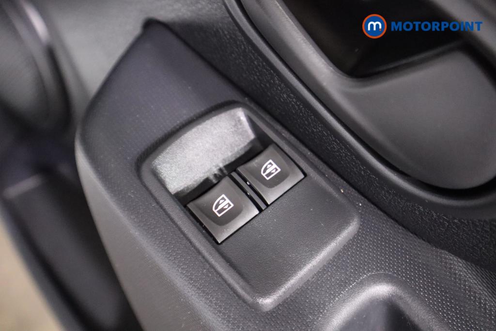 Dacia Sandero Essential Manual Petrol Hatchback - Stock Number (1442164) - 7th supplementary image