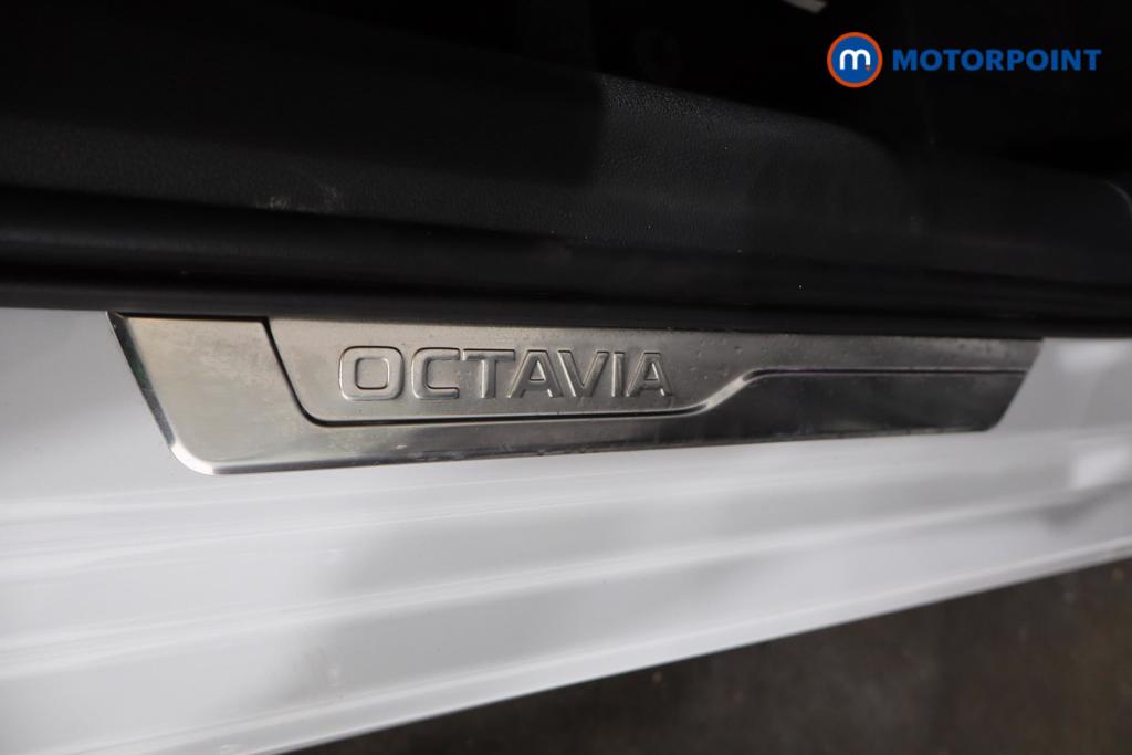 Skoda Octavia Se L Automatic Petrol Parallel Phev Hatchback - Stock Number (1445154) - 19th supplementary image