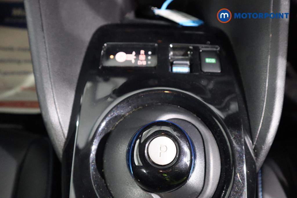Nissan Leaf N-Connecta Automatic Electric Hatchback - Stock Number (1442678) - 5th supplementary image