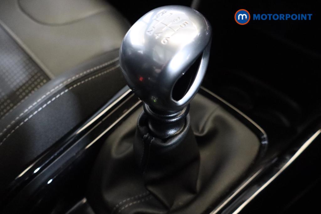 Peugeot 2008 Allure Premium Manual Petrol SUV - Stock Number (1445391) - 4th supplementary image