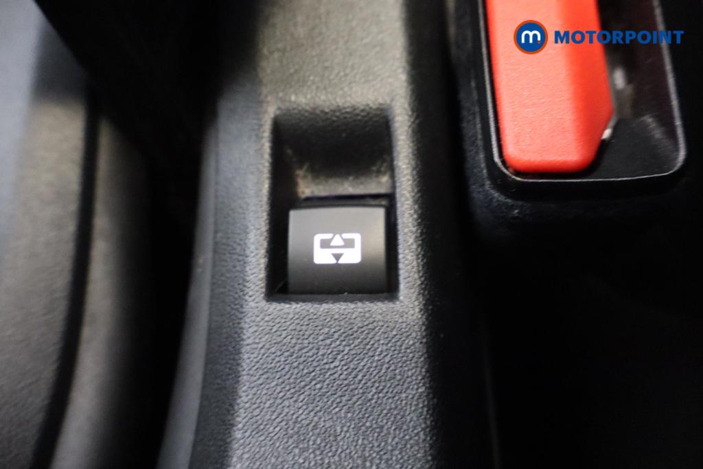 Peugeot 2008 Allure Premium Manual Petrol SUV - Stock Number (1445391) - 7th supplementary image