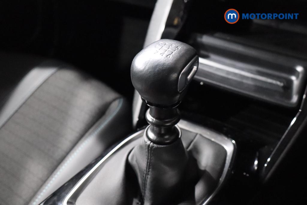 Peugeot 2008 Allure Premium Manual Petrol SUV - Stock Number (1437237) - 7th supplementary image