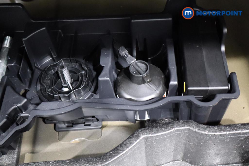 Peugeot 2008 Allure Premium Manual Petrol SUV - Stock Number (1437237) - 29th supplementary image