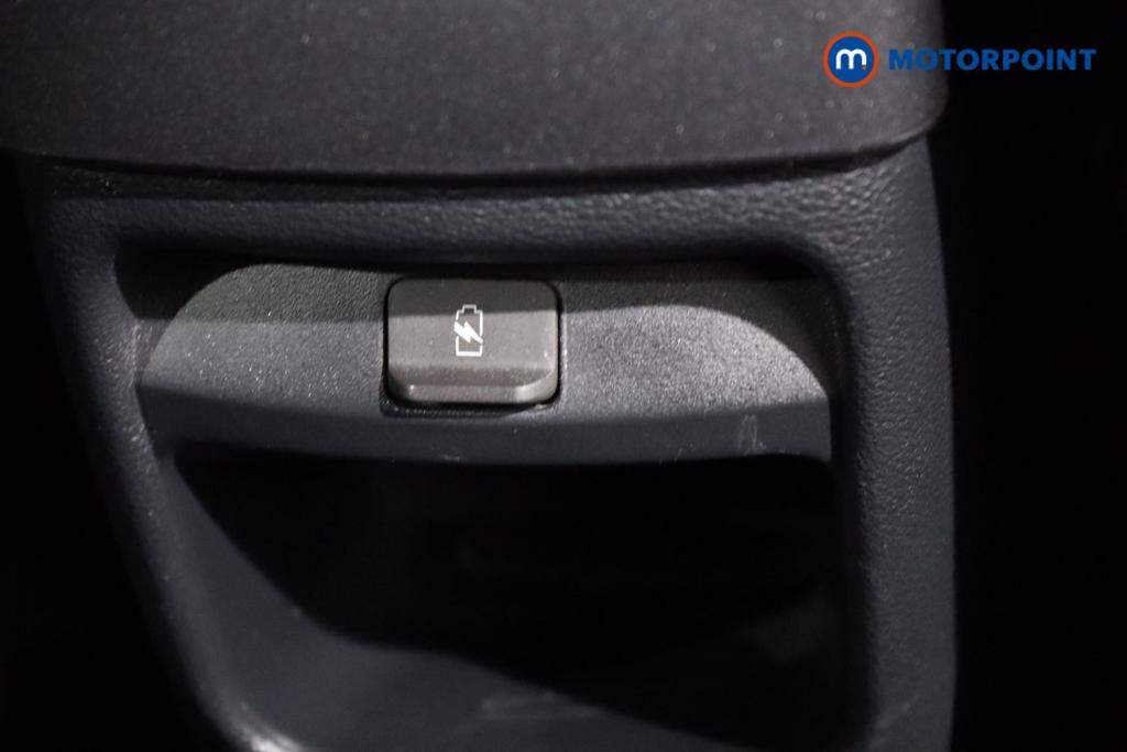 Nissan Juke N-Connecta Manual Petrol SUV - Stock Number (1444250) - 13th supplementary image