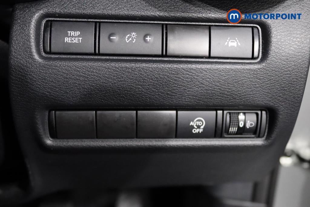 Nissan Juke N-Connecta Manual Petrol SUV - Stock Number (1441391) - 20th supplementary image