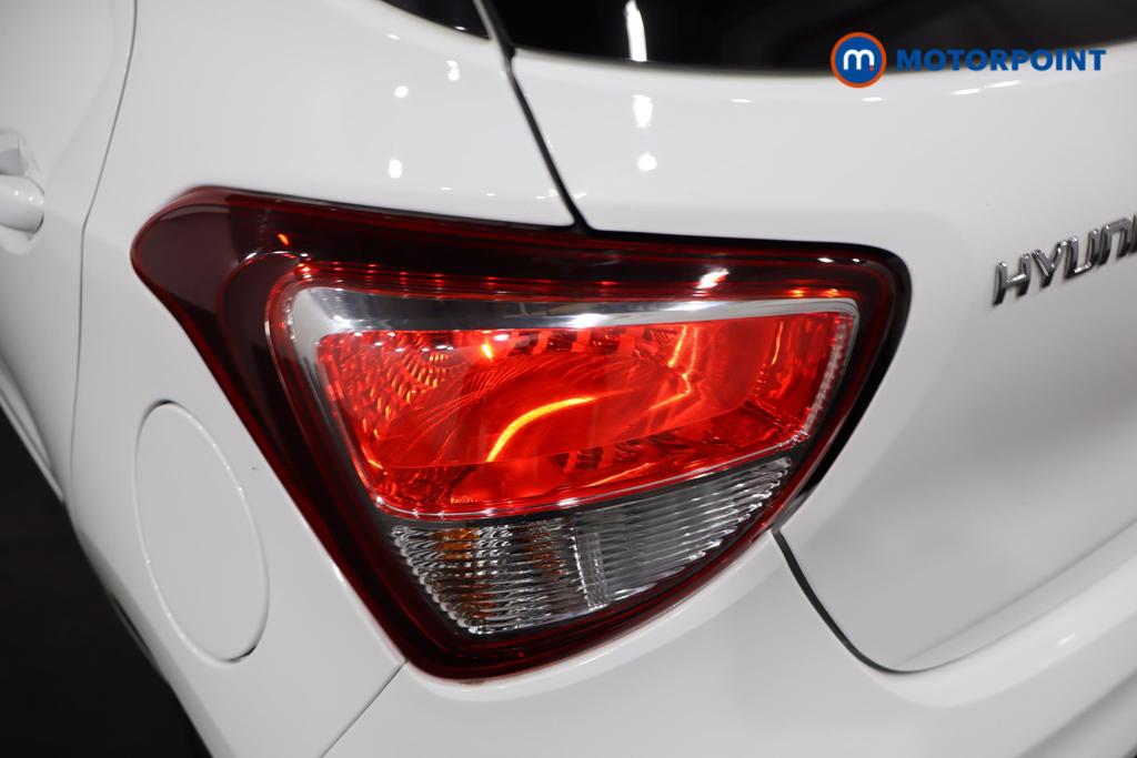 Hyundai I10 Play Manual Petrol Hatchback - Stock Number (1440937) - 20th supplementary image