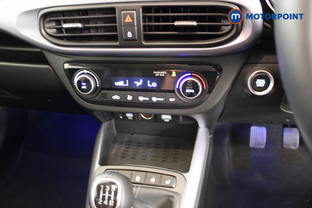 Hyundai I10 Premium Manual Petrol Hatchback - Stock Number (1447624) - 11th supplementary image