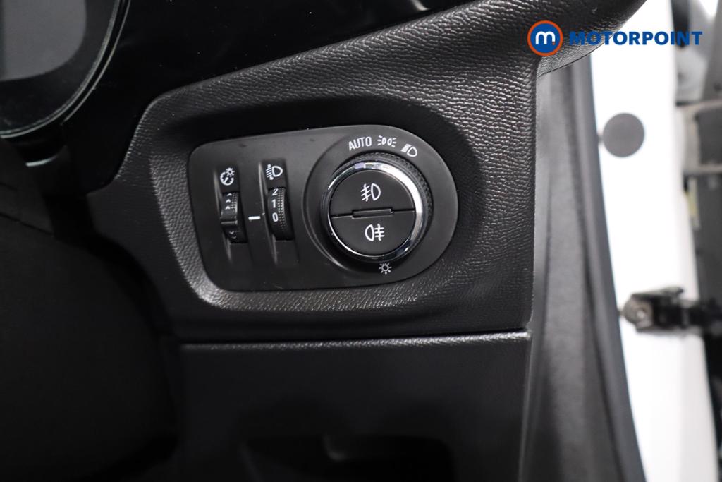 Vauxhall Corsa Elite Nav Premium Manual Petrol Hatchback - Stock Number (1444903) - 14th supplementary image