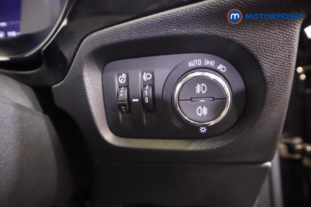 Vauxhall Corsa Elite Nav Premium Manual Petrol Hatchback - Stock Number (1448608) - 9th supplementary image