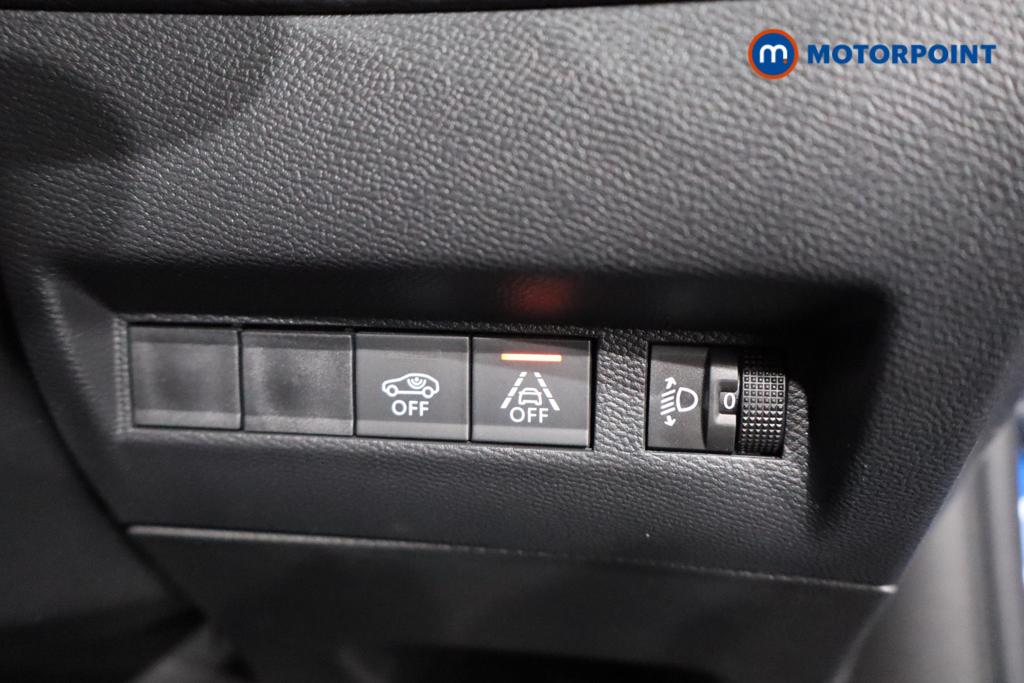 Peugeot 2008 Allure Premium Manual Petrol SUV - Stock Number (1444901) - 17th supplementary image