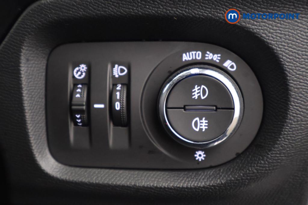Vauxhall Corsa Elite Nav Premium Manual Petrol Hatchback - Stock Number (1451378) - 8th supplementary image