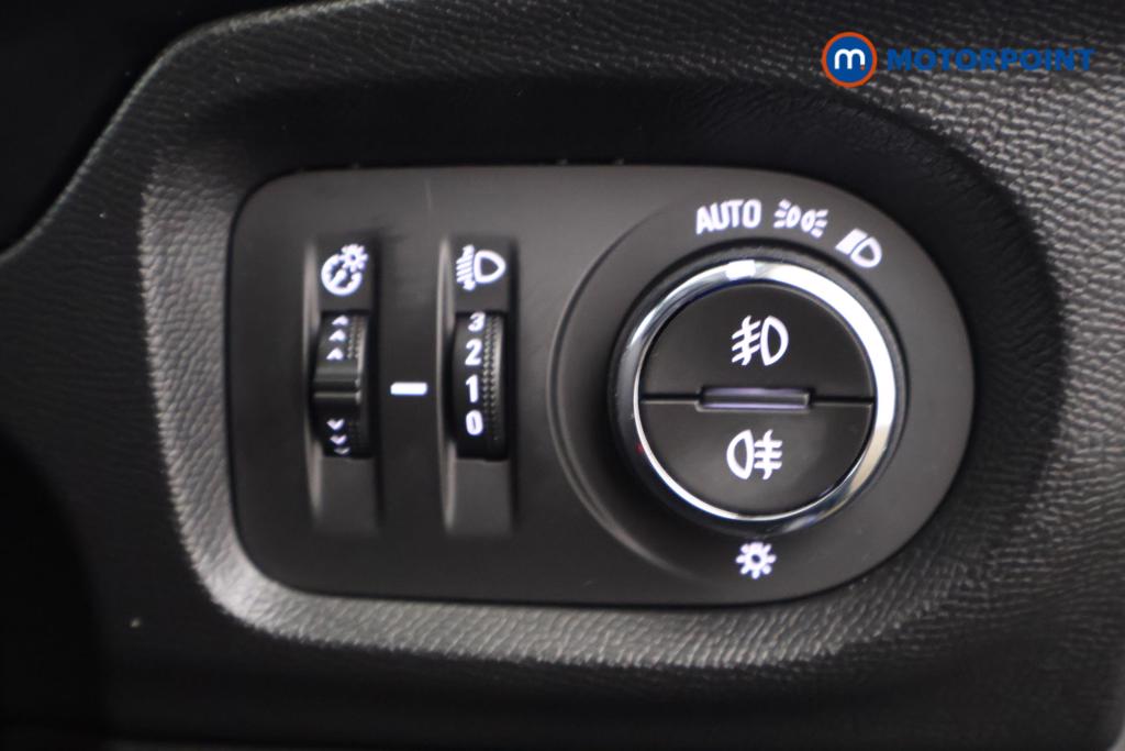Vauxhall Corsa Elite Nav Premium Manual Petrol Hatchback - Stock Number (1452635) - 8th supplementary image