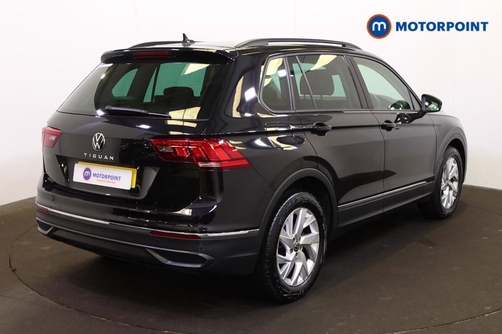 Volkswagen Tiguan Life Automatic Petrol SUV - Stock Number (1460194) - Drivers side rear corner