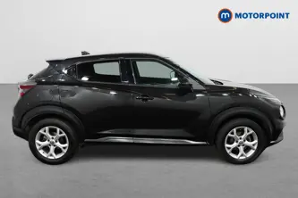 Nissan Juke N-Connecta Manual Petrol SUV - Stock Number (1458201) - Drivers side