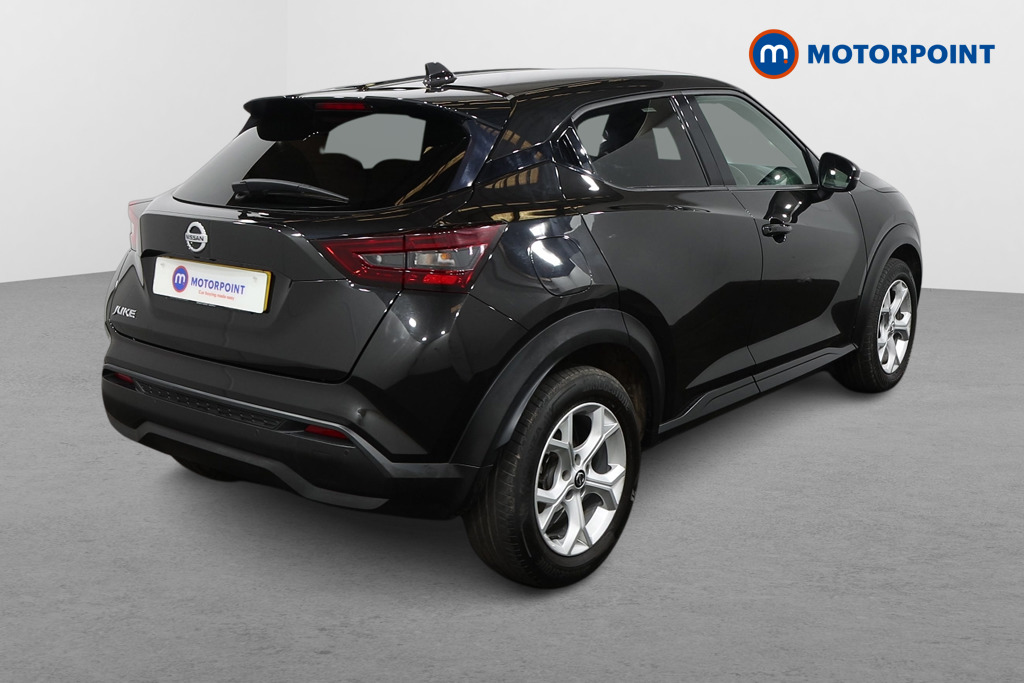 Nissan Juke N-Connecta Manual Petrol SUV - Stock Number (1458201) - Drivers side rear corner