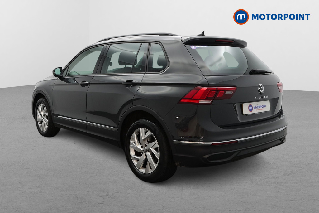 Volkswagen Tiguan Life Manual Petrol SUV - Stock Number (1461099) - Passenger side rear corner