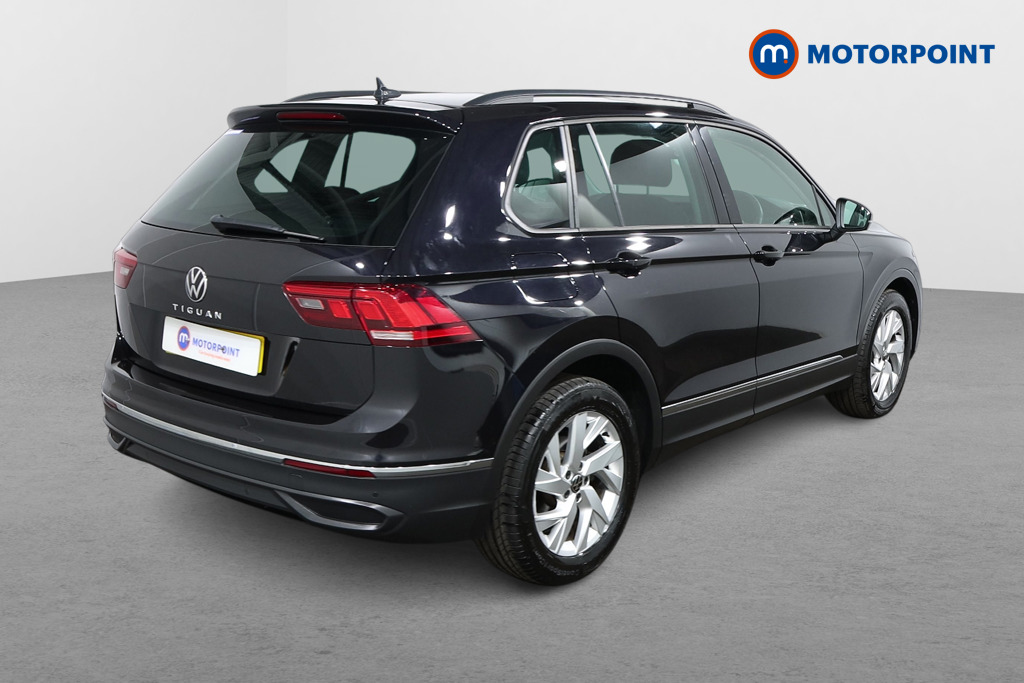 Volkswagen Tiguan Life Manual Petrol SUV - Stock Number (1470041) - Drivers side rear corner