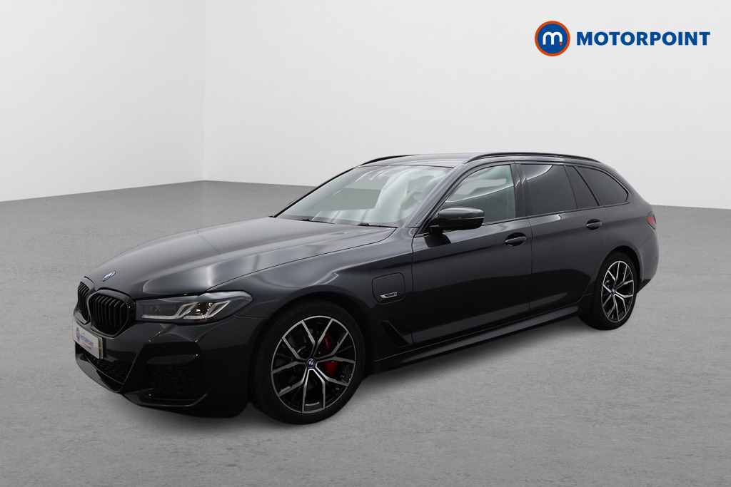 BMW 5 Series M Sport Automatic Petrol Plug-In Hybrid Estate - Stock Number (1472341) - Passenger side front corner