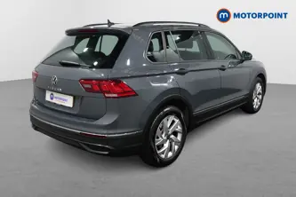 Volkswagen Tiguan Life Automatic Petrol SUV - Stock Number (1472773) - Drivers side rear corner