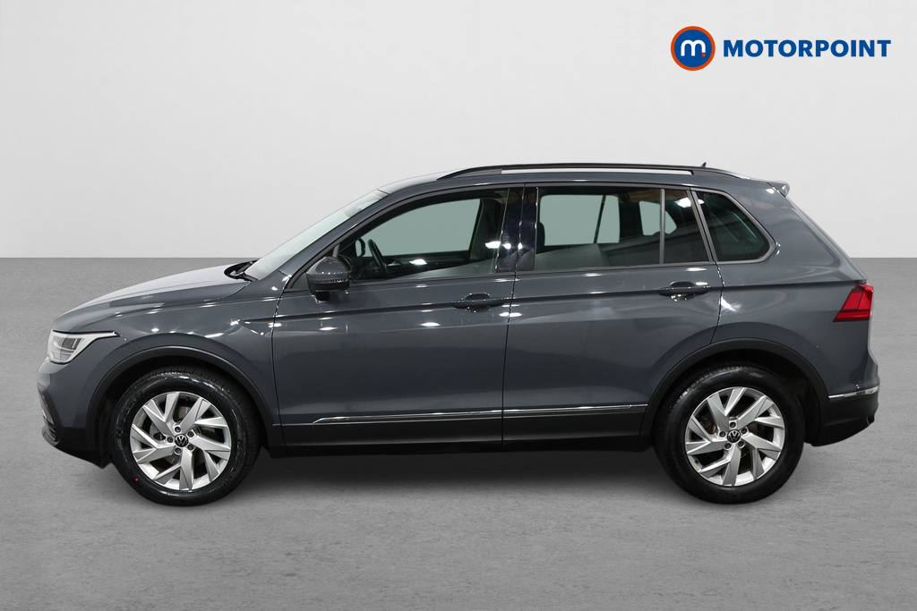 Volkswagen Tiguan Life Automatic Petrol SUV - Stock Number (1472773) - Passenger side