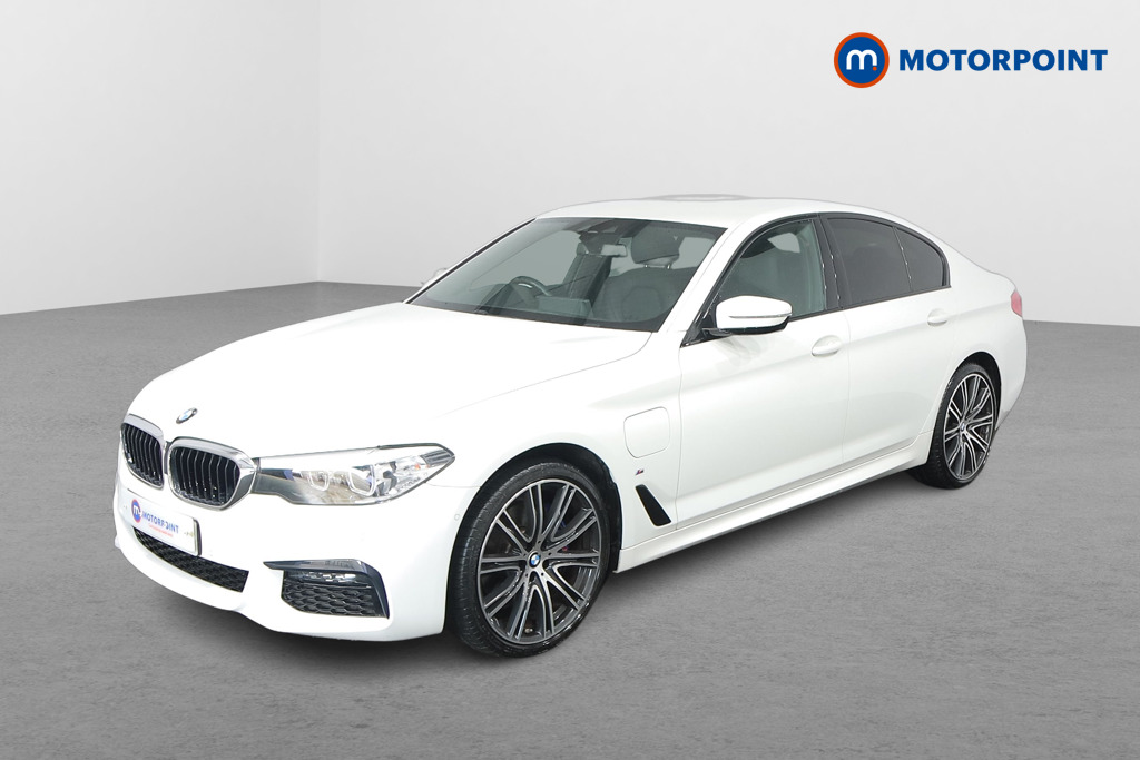 BMW 5 Series M Sport Automatic Petrol Plug-In Hybrid Saloon - Stock Number (1467385) - Passenger side front corner