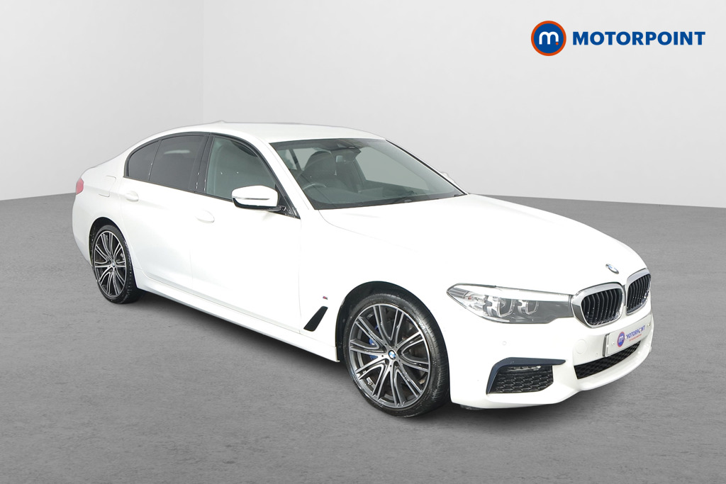 BMW 5 Series M Sport Automatic Petrol Plug-In Hybrid Saloon - Stock Number (1467385) - Drivers side front corner