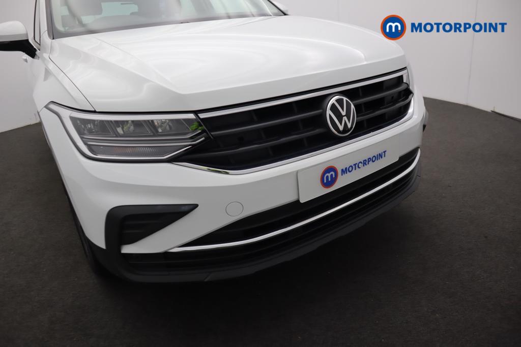 Volkswagen Tiguan Life Manual Petrol SUV - Stock Number (1472735) - 24th supplementary image