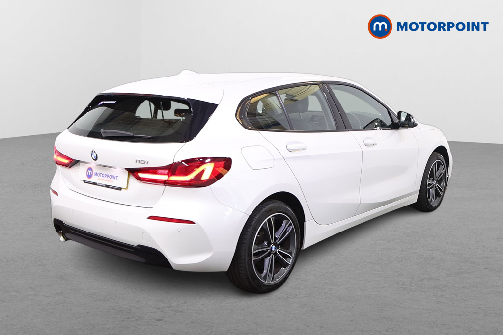 BMW 1 Series Sport Manual Petrol Hatchback - Stock Number (1476069) - Drivers side rear corner